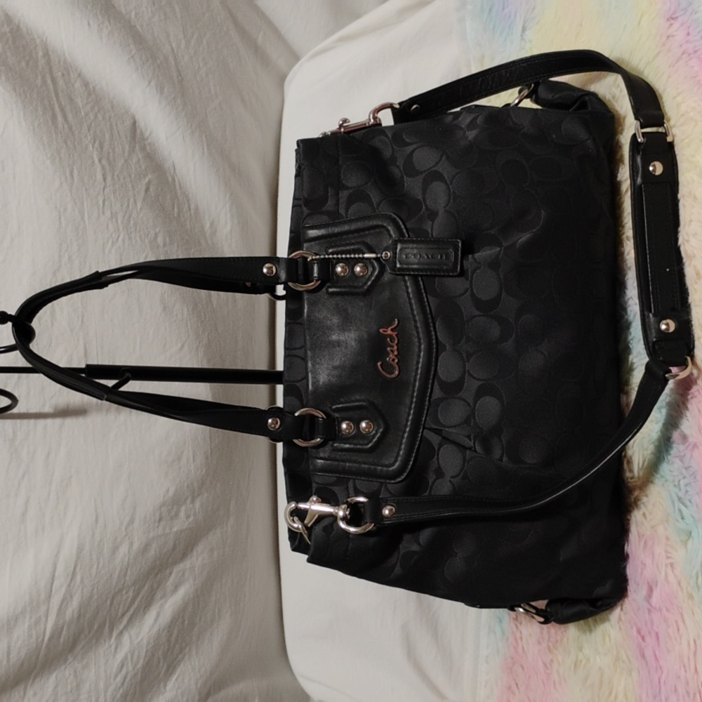 SALE! Authentic Coach Ashley Signature Canvas & Leather Shoulder Bag W Hangtag